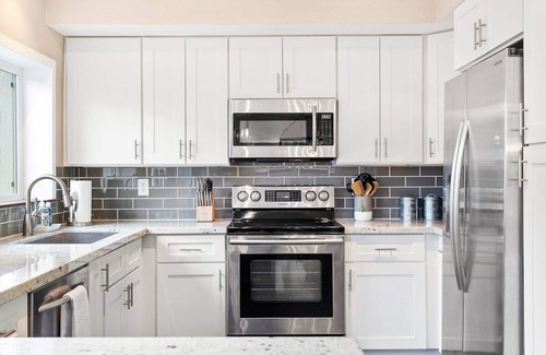 Monte Vivienda House | 1 Block to OldTown! Trendy SW 2bdrm+loft w/Private Rooftop Patio!