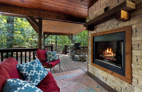 Broken Bow Apartment | 1 Br - 1 Ba - Sleeper Sofa - Sleeps 4 - Hot Tub