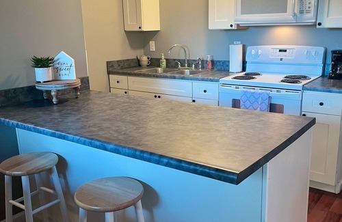 Notch Estates Condo | 1 BR Condo Next to Pool with a View, 1 Mile to SDC. 3 Miles to Branson’s Strip.
