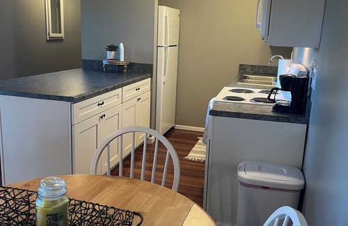 Notch Estates Condo | 1 BR Condo Next to Pool with a View, 1 Mile to SDC. 3 Miles to Branson’s Strip.
