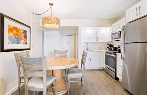 Lower Matecumbe Beach Condo | 1 BR Condo Oceanfront Resort and Marina