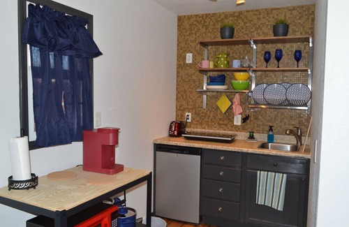 Glendale Apartment | 1 BR Cozy GuestHouse/Glendale Westgate/Outless