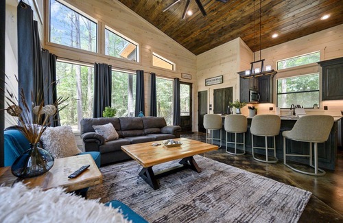 Hochatown Cabin | 1 BR in Heart of Hochatown - Pet Friendly W/Firewood Provided & EV Outlet