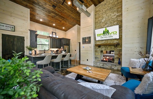 Hochatown Cabin | 1 BR in Heart of Hochatown - Pet Friendly W/Firewood Provided & EV Outlet