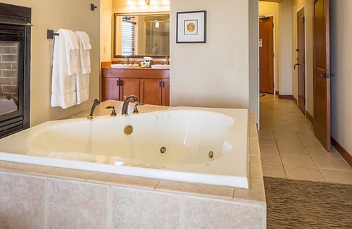 Cibola Vista Resort | 1 BR Penthouse Junior ~ Cibola Vista Resort and Spa