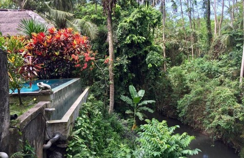 Sukawati House | 1 BR Suite Room in Sukawati, Balinese Feel and Experience