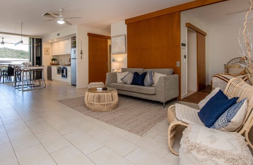 Nelly Bay Apartment | 1 Bright Point Apartment 1307
