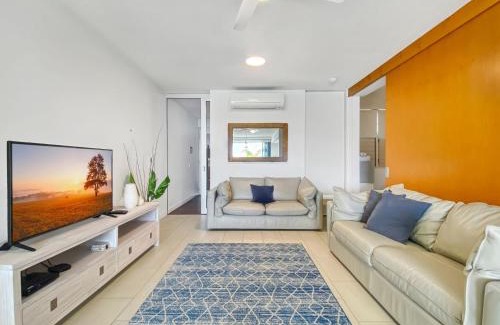 Nelly Bay Apartment | 1 Bright Point Apartment 2204