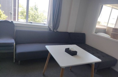 Auckland Apartment | 1 Double 1 Single 2 Sofa Beds Suite 2