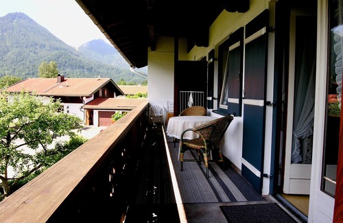 Grashof Apartment | -1- Ferienwohnung Rosenquarz (70qm), Balkon, Küche extra, 2 Schlaf- und 1 Wohn-/Schlafzimmer, max 5 Personen