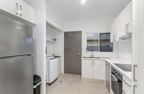 Hermit Park Apartment | #1 Haven on Hughes 2BR Clean Peaceful Close to City