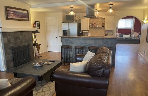 Torrey Apartment | #1 Home in the Heart of Utah
