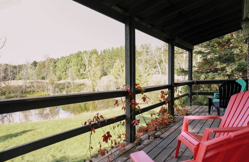 Cheboygan County House | 1 large loft bedroom house, Family Friendly, Close to attractions, relaxing!