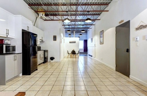 Villeray Apartment | #1 - Loft - Plaza St-hubert - Montreal Center