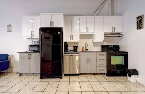 Villeray Apartment | #1 - Loft - Plaza St-hubert - Montreal Center