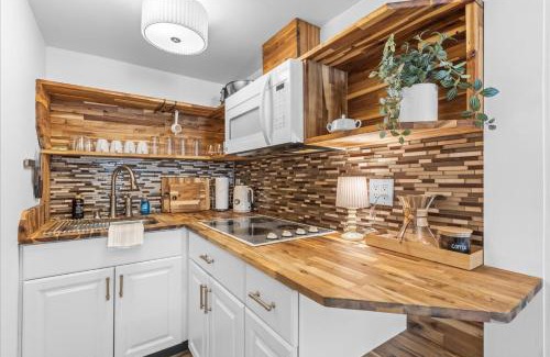 Lookout Mountain Bed & Breakfast | 1- Lookout Mountain Cottage