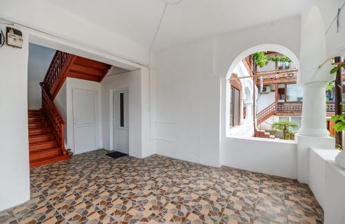 Calimanesti House | 1 Mai