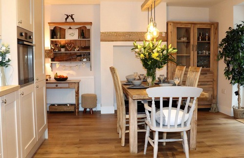 Ventnor Cottage | 1 Manor Farm Cottage
