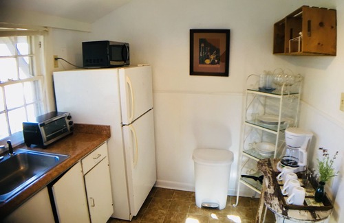 Natchez Apartment | 1 Melinda’s Garden Apt