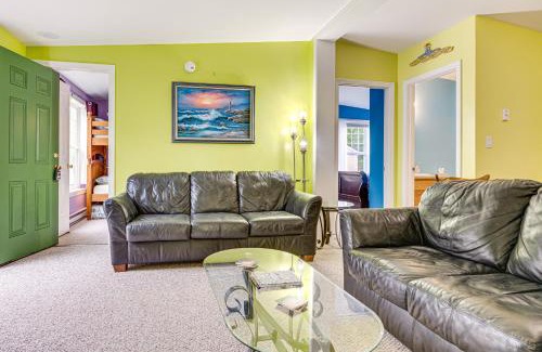 Ogunquit - Wells House | 1 Mi to Beach Cottage with Pool Access in Wells
