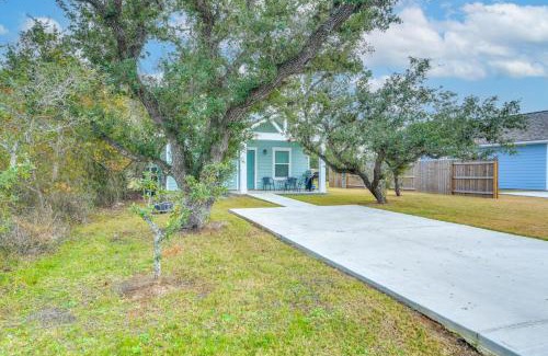 Rockport House | 1 Mi to Beach Retreat with Large Yard in Rockport
