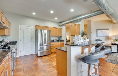 Camelback East Condo | < 1 Mi to Biltmore Fashion Park: Condo w/Pool!