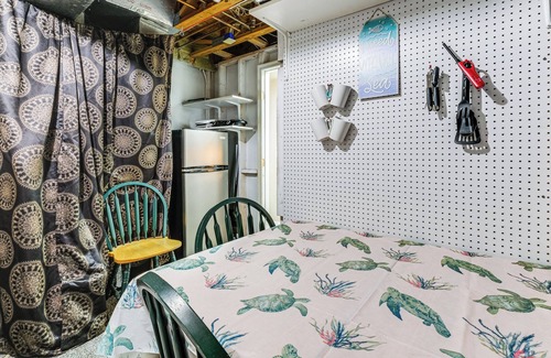 Croom Apartment | 1 Mi to Boardwalk: Convenient North Beach Apt!