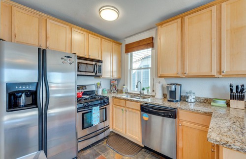 Central Boulder Condo | 1 Mi to CU Boulder: Condo Near Pearl Street!
