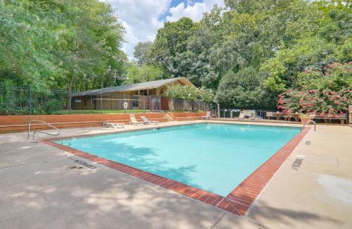 Athens Apartment | 1 Mi to Dtwn and UGA Condo with Pool in Athens!