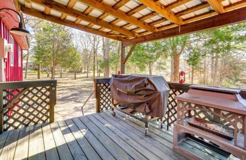 Mountain View House | 1 Mi to Dtwn Mountain View Home with Deck