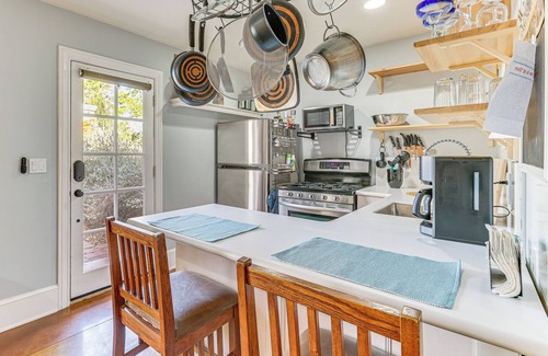 F. Q. Story Cottage | 1 Mi to Dtwn: Updated Guesthouse in Phoenix!