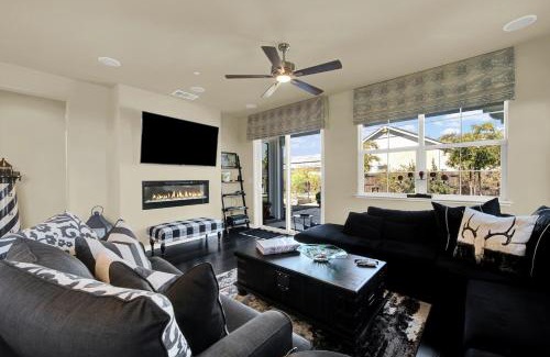 Winters House | 1 Mi to Dtwn Winters Home with Fire Pit and Patio!
