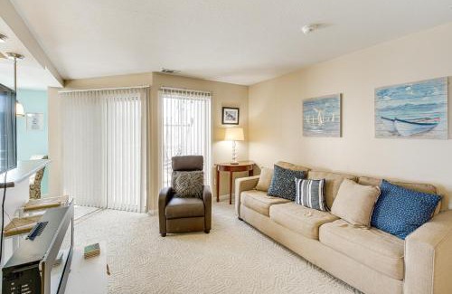 Port Clinton Apartment | 1 Mi to Ferry Port Clinton Condo with Beach View!