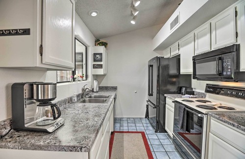 Sun City West House | 1 Mi to Golf Courses: Sun City West Home w/Grill