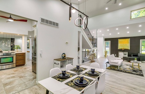 Lincoln House | 1 Mi to Holmes Lake: Bright & Modern Lincoln Home!