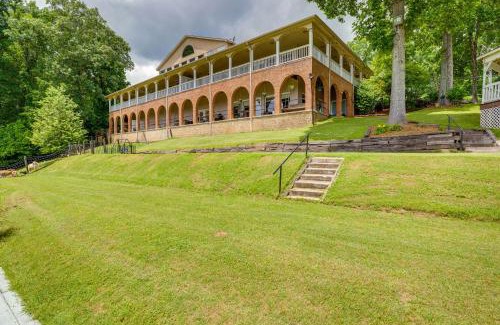 Grant Apartment | 1 Mi to Lake Guntersville Scenic Condo Retreat!