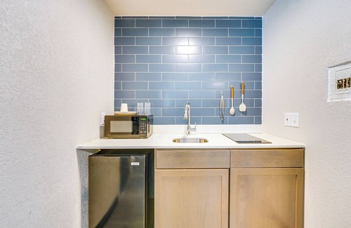 Port Huron Apartment | 1 Mi to Lake Huron Beaches: Quiet Studio Apartment