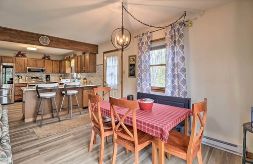 Jim Thorpe House | ~ 1 Mi to Lake: Secluded Poconos Home w/Decks