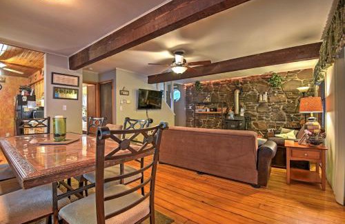 Greentown House | 1 Mi to Lake Wallenpaupack Pocono Mountain Home!