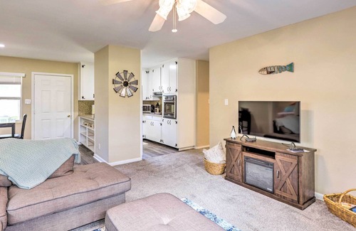 Summerfield House | < 1 Mi to Lake Weir: Quiet Summerfield Getaway