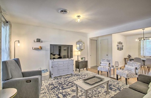 Brenham House | 1 Mi to Main St Brenham Retreat with Game Room