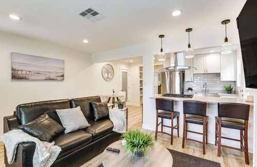 Lincoln Acres House | 1 Mi to Marina & Bay: Modern Gem in Chula Vista