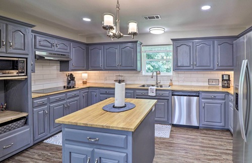 Bismarck Cottage | 1 Mi to Marina & Golf: Bismarck Home w/Fire Pit!