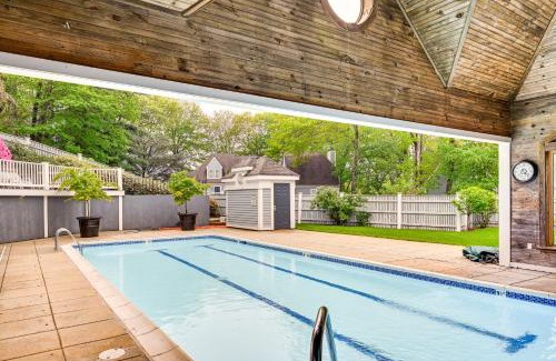 Norwich Apartment | 1 Mi to Mohegan Sun Studio with Pool Access