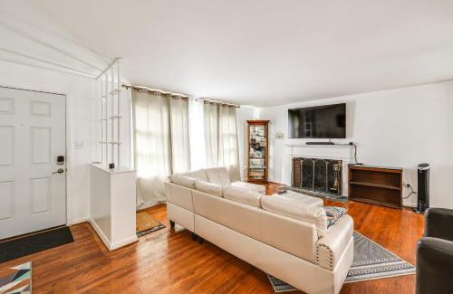 Mount Vernon House | 1 Mi to Mount Vernon! Family Home with Large Yard