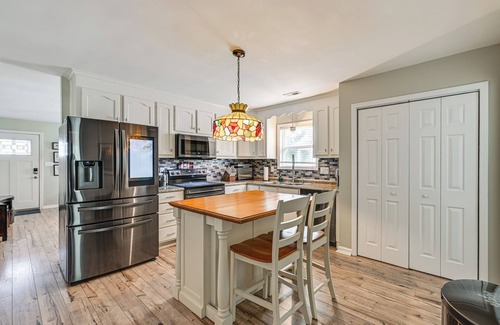 Belmont Historic District Cottage | < 1 Mi to River & Downtown Belmont: Cozy Cottage