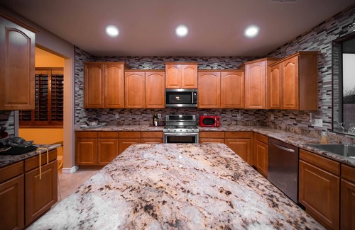 Terracita House | 1 mile from Cardinals (State Farm) Stadium & Desert Diamond Arena