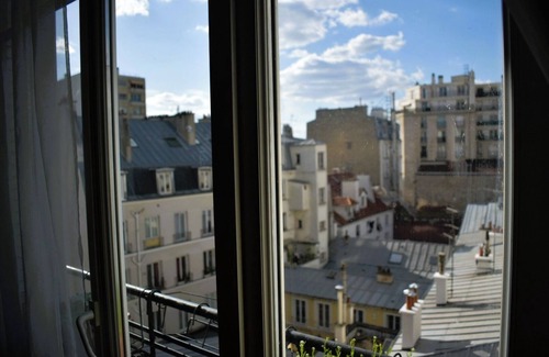 Quartier des peupliers Apartment | 1 min from the metro, ideal for exploring Paris with the family or on business trips!