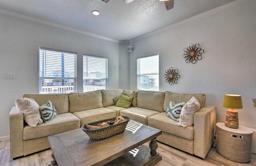Surfside Beach House | 1 Min Walk to Beach A Surfside Beach Favorite!