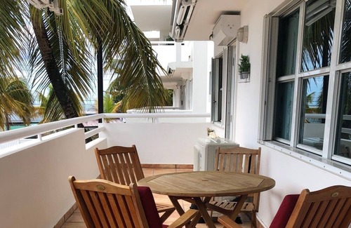 Cabezas Condo | 1 minute walk to the beach! Family-sized condo with ocean views!